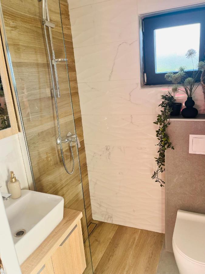 Kuca Za Odmor Malia Sa Spa Hot Tub Jacuzzijem - Nice And Cozy - Free Tickets To All City Attractions Ðurđevac 외부 사진