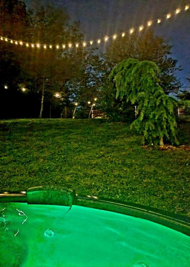 Kuca Za Odmor Malia Sa Spa Hot Tub Jacuzzijem - Nice And Cozy - Free Tickets To All City Attractions Ðurđevac 외부 사진